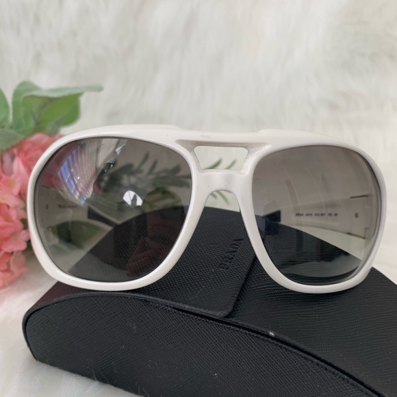 ‼️SOLD‼️Prada Women’s White Round Aviator - Picture 1 of 8